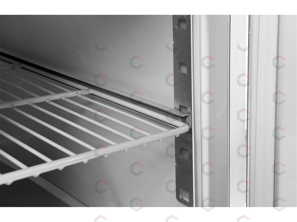 Šaldymo stalas | 3 durų | Linija 700 (YG-05255) 6 Šaldymo stalas | 3 durų | Linija 700 (YG-05255) 6
