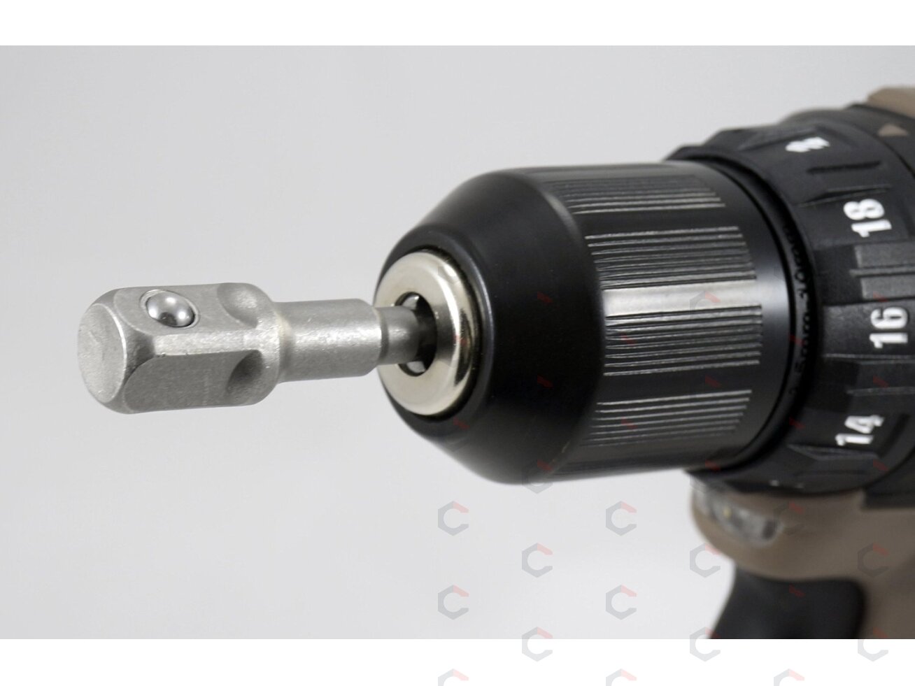 Adapterių komplektas iš 1/4"(6,3 mm) į galvutes 1/4" - 3/8" - 1/2" (SK1197) 2