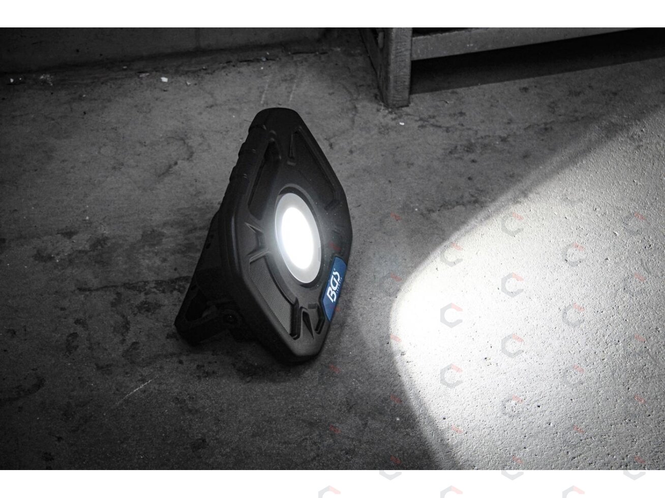 Darbo lempa | akumuliatorinė / powerbank | COB-LED | 40 W | su vidiniais garsiakalbiais (85332) 7 Darbo lempa | akumuliatorinė / powerbank | COB-LED | 40 W | su vidiniais garsiakalbiais (85332) 7