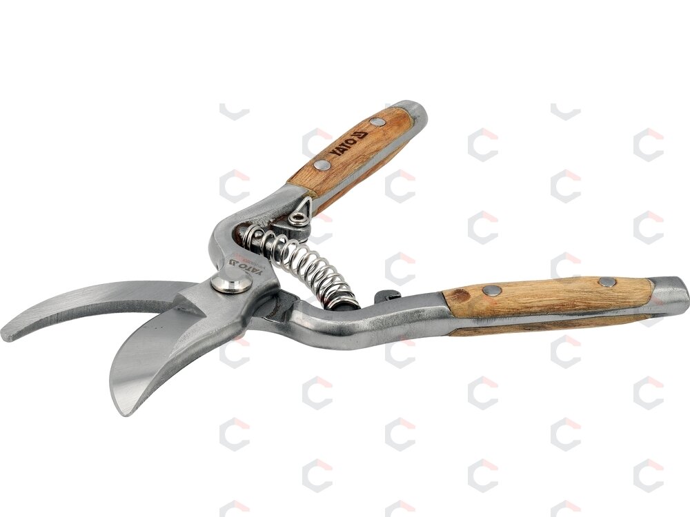 Genėjimo žirklės žirklinio tipo, kaltos 210 mm, medinėmis rankenomis (YT-88053) 4 Genėjimo žirklės žirklinio tipo, kaltos 210 mm, medinėmis rankenomis (YT-88053) 4