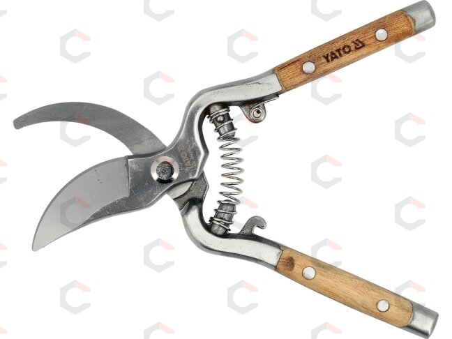 Genėjimo žirklės žirklinio tipo, kaltos 210 mm, medinėmis rankenomis (YT-88053) 2 Genėjimo žirklės žirklinio tipo, kaltos 210 mm, medinėmis rankenomis (YT-88053) 2