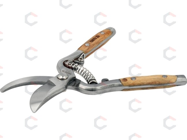 Genėjimo žirklės žirklinio tipo, kaltos 210 mm, medinėmis rankenomis (YT-88053) 4 Genėjimo žirklės žirklinio tipo, kaltos 210 mm, medinėmis rankenomis (YT-88053) 4