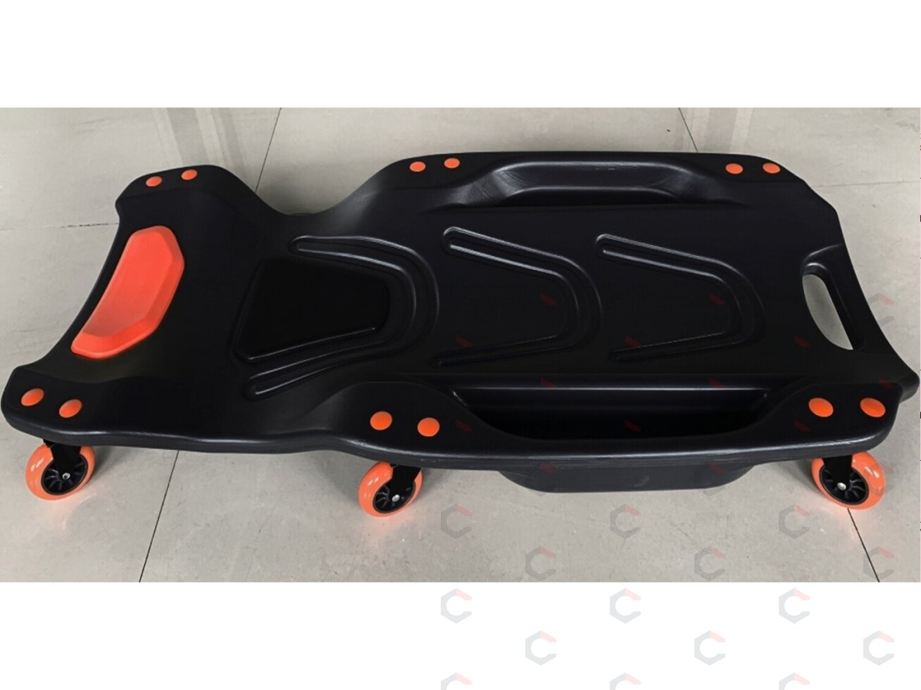 Gultas ant ratukų | profi | 42"| HDPE 100% | su įrankių dėklu (PC42T) 3