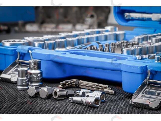 Galvučių ir įrankių rinkinys su 12-kampėmis galvutėmis 1/4", 3/8", 1/2", 192 vnt. (2286) 2 Galvučių ir įrankių rinkinys su 12-kampėmis galvutėmis 1/4", 3/8", 1/2", 192 vnt. (2286) 2