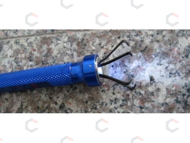 Lankstus magnetas 610 mm su Led diodu ir išsistumiančiu griebtuvu (SK25293) 3 Lankstus magnetas 610 mm su Led diodu ir išsistumiančiu griebtuvu (SK25293) 3