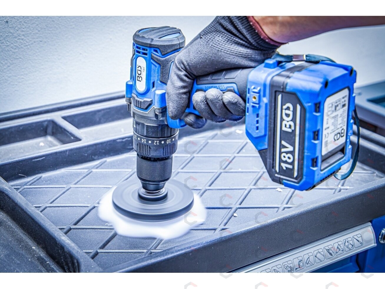 Šepetys su Hex 6.3 mm (1/4") galu | Ø 100 mm (4") (74371) 4 Šepetys su Hex 6.3 mm (1/4") galu | Ø 100 mm (4") (74371) 4