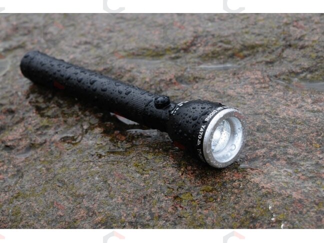 Šviesos diodų prožektorius LED CREE XPE 3W, 162X37mm (YT-08572) 2 Šviesos diodų prožektorius LED CREE XPE 3W, 162X37mm (YT-08572) 2